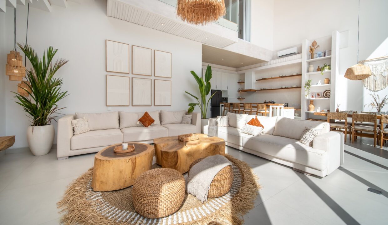 3-Bedroom Tropical Villa Walking Distance to Echo Beach (7)