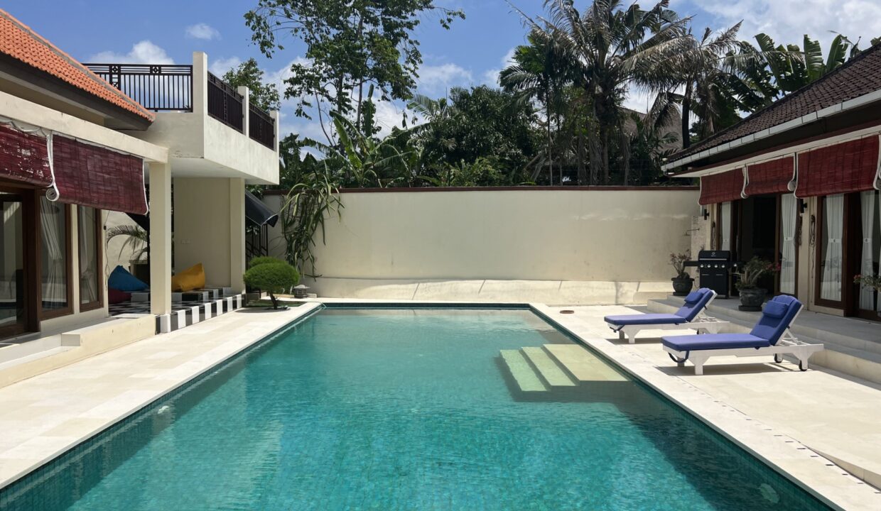 4-Bedroom Villa for a Spacious Living in Canggu (1)