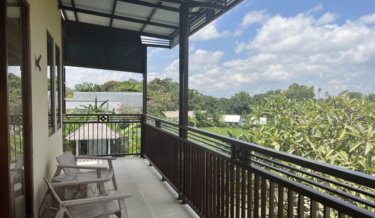 4-Bedroom Villa for a Spacious Living in Canggu (12)