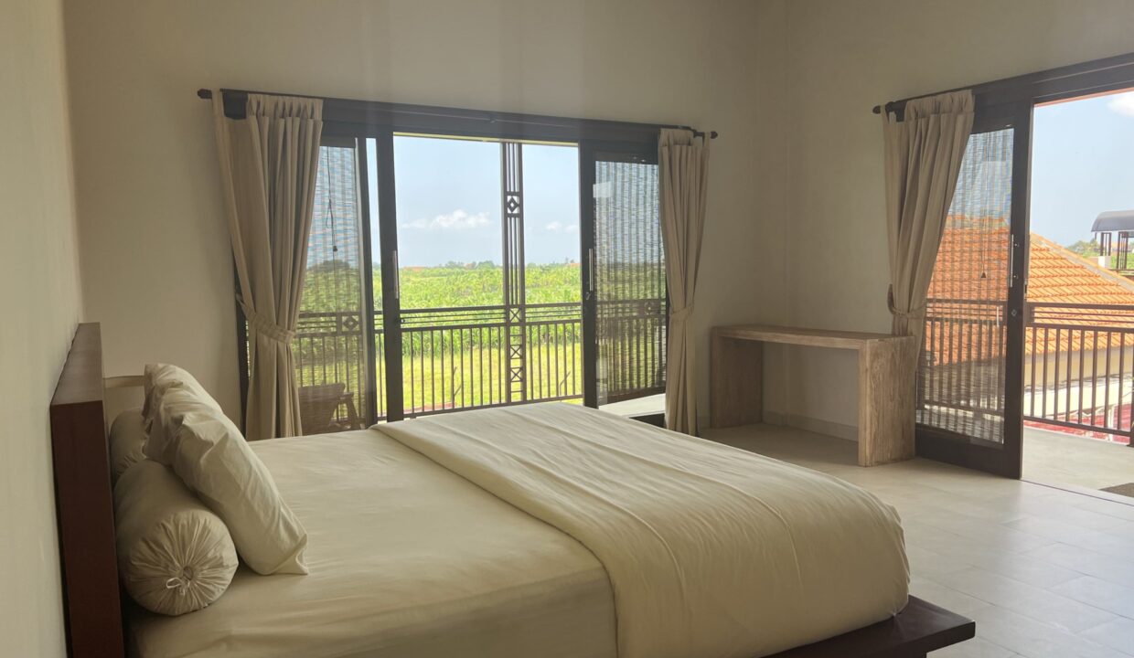 4-Bedroom Villa for a Spacious Living in Canggu (16)