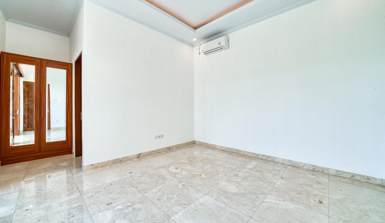 Brand New Freehold 3-Bedroom Villa in Babakan, Canggu (14)
