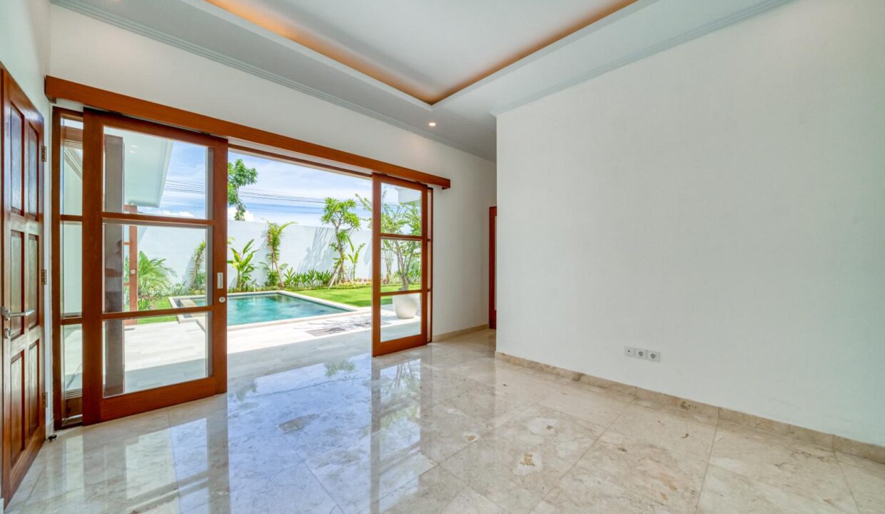 Brand New Freehold 3-Bedroom Villa in Babakan, Canggu (15)