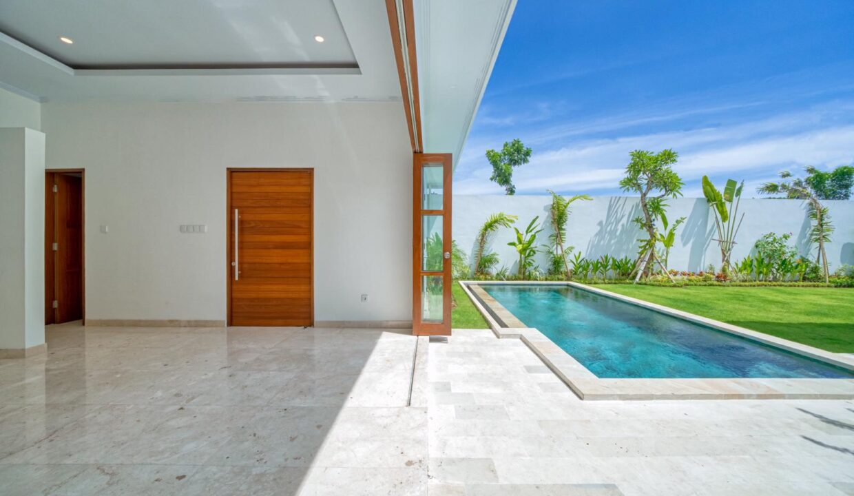 Brand New Freehold 3-Bedroom Villa in Babakan, Canggu (21)