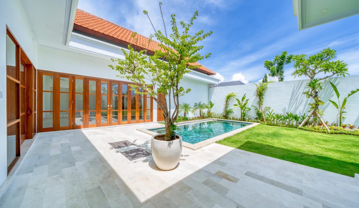 Brand New Freehold 3-Bedroom Villa in Babakan, Canggu (6)