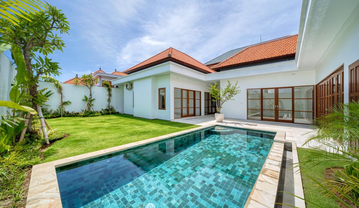 Brand New Freehold 3-Bedroom Villa in Babakan, Canggu (7)