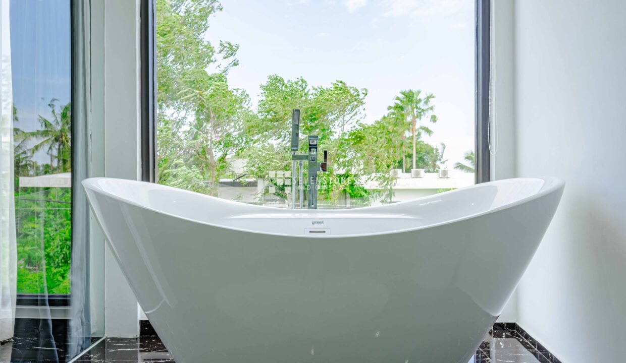 Discover Modern And Elegant Living With This Wonderful Brand New Villa In Canggu (13)