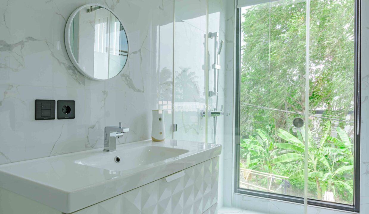 Discover Modern And Elegant Living With This Wonderful Brand New Villa In Canggu (19)