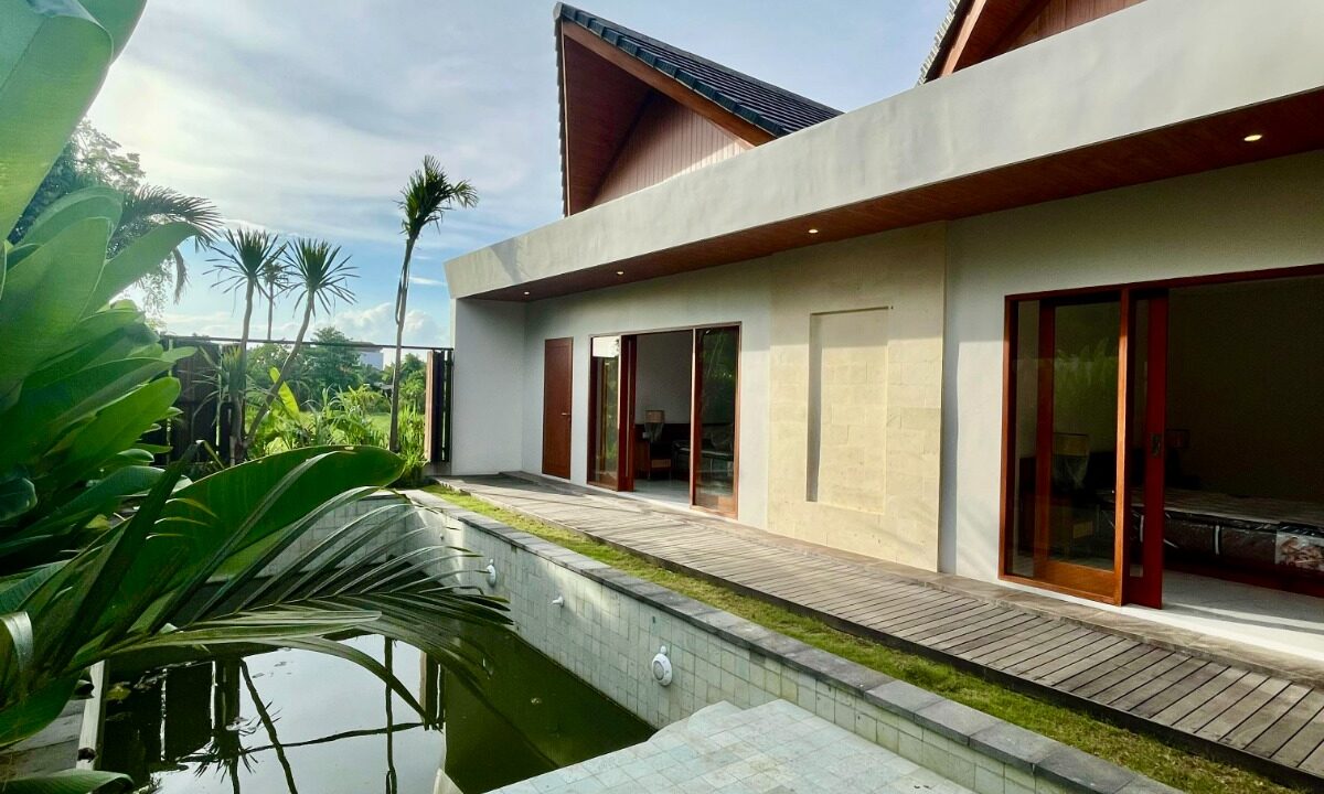 Discover Ultimate Comfort Luxurious Open Space Villa in Seminyak (1)