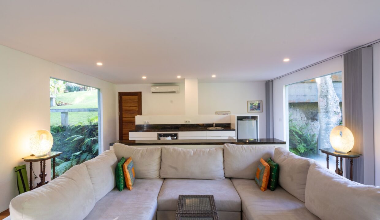 Exquisite Riverside Estate One-Hectare Villa & Apartment Enclave in Kediri, Tabanan (17)