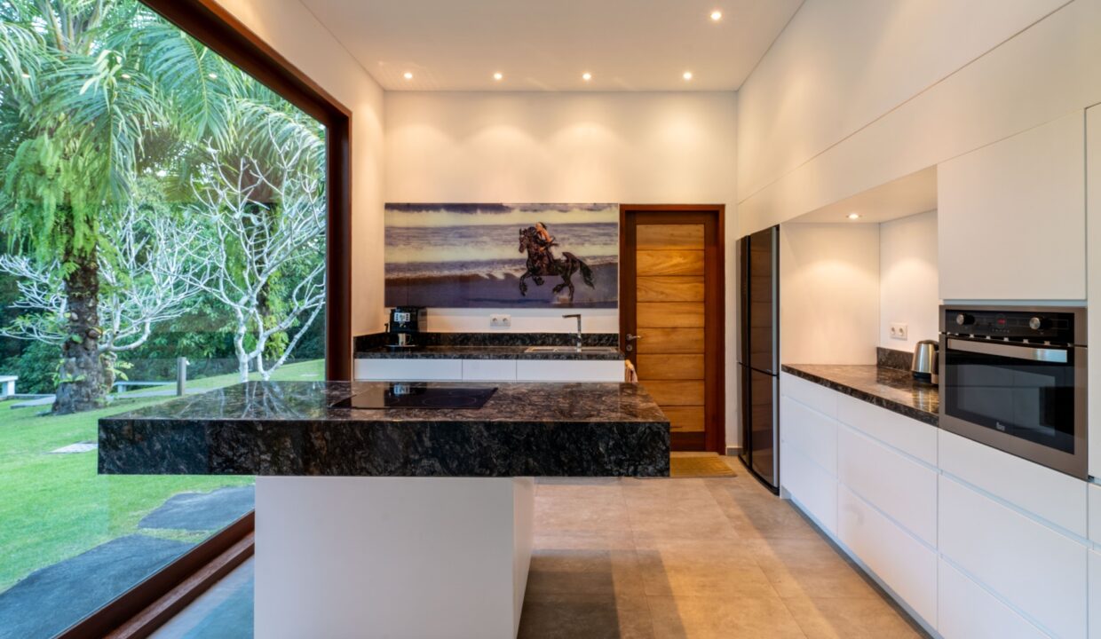 Exquisite Riverside Estate One-Hectare Villa & Apartment Enclave in Kediri, Tabanan (20)