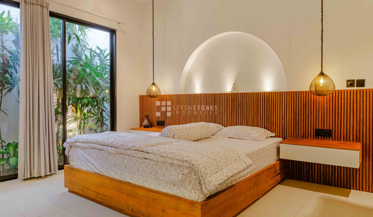 Exquisite Tropical Two Bedroom Villa in Sanur (9)