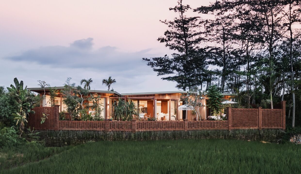 For Sale 5-Bedroom Sustainable Family Villa Near Canggu (18)
