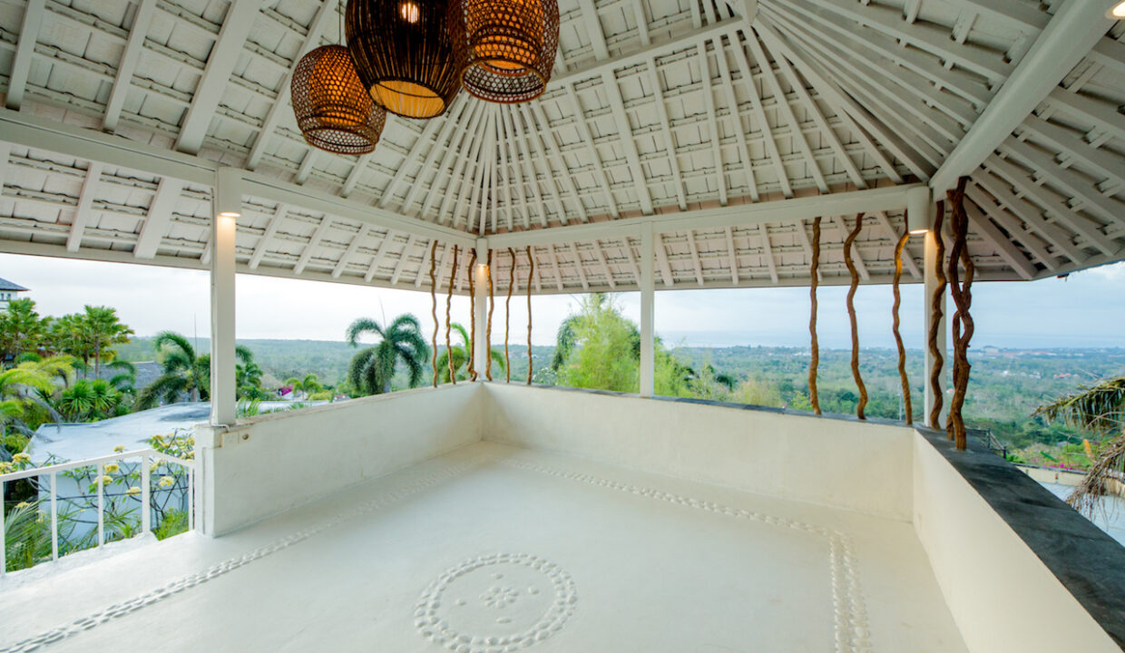 Holiday Villa With Panoramic Ocean Views (1)