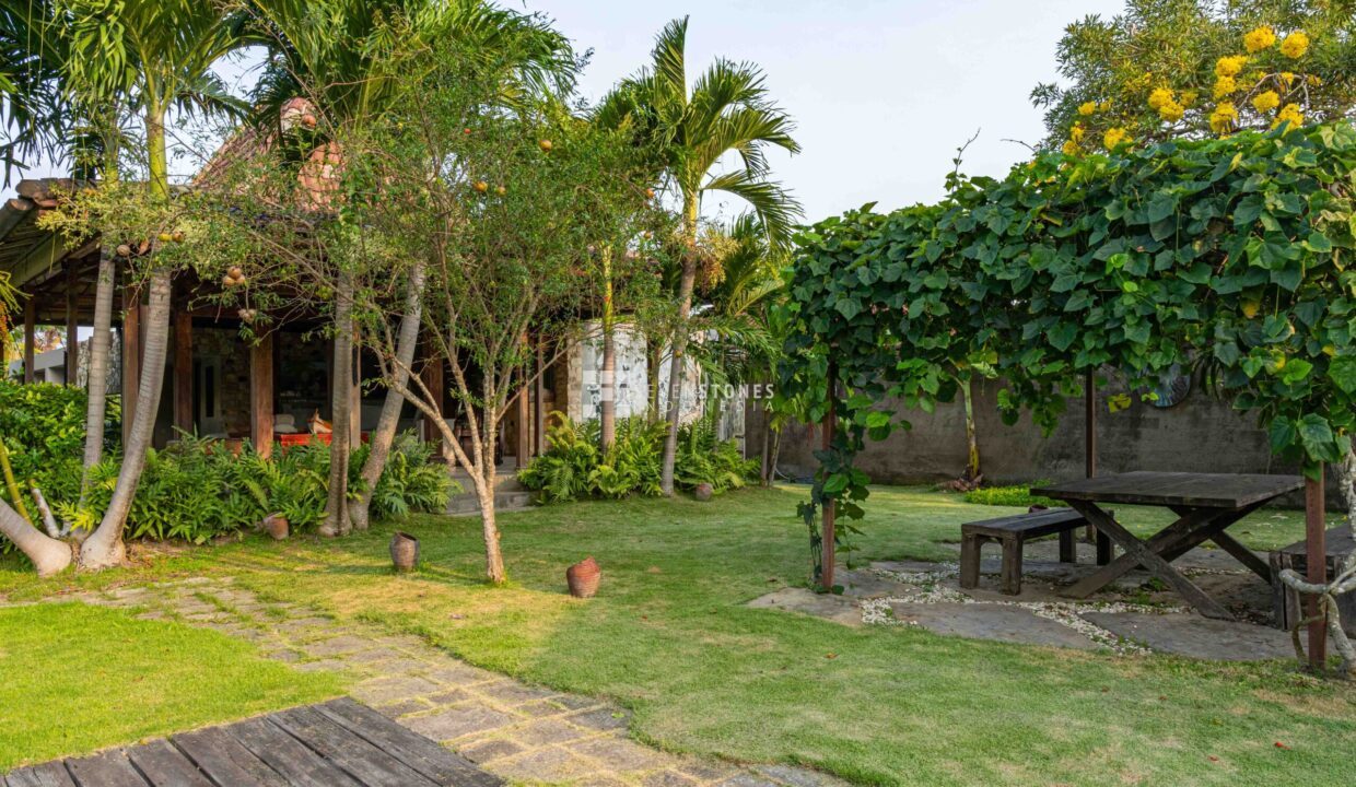 One-of-A-Kind Designer Villa for High Quality Living in Kerobokan (12)