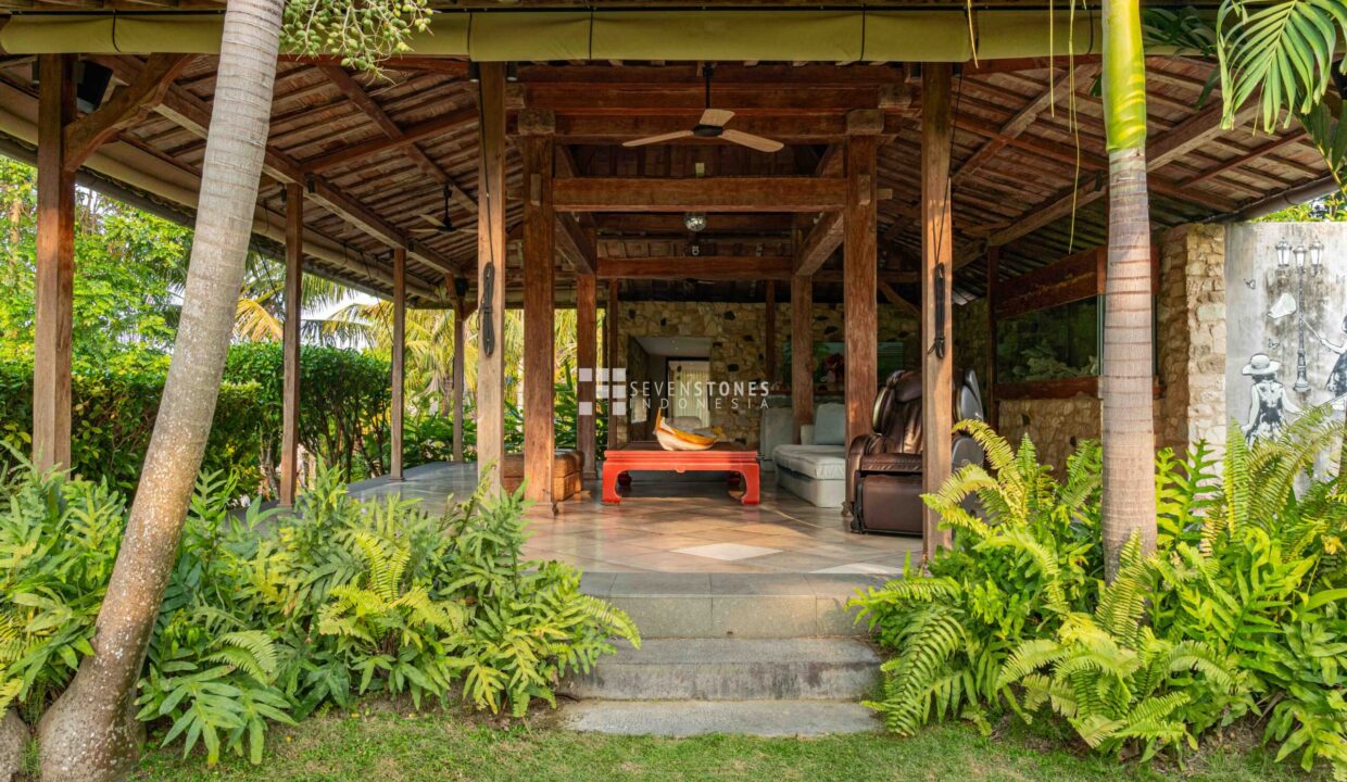 One-of-A-Kind Designer Villa for High Quality Living in Kerobokan (13)