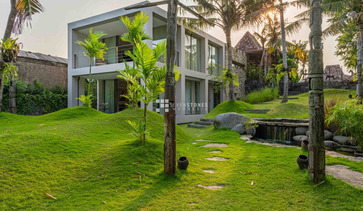 One-of-A-Kind Designer Villa for High Quality Living in Kerobokan (25)