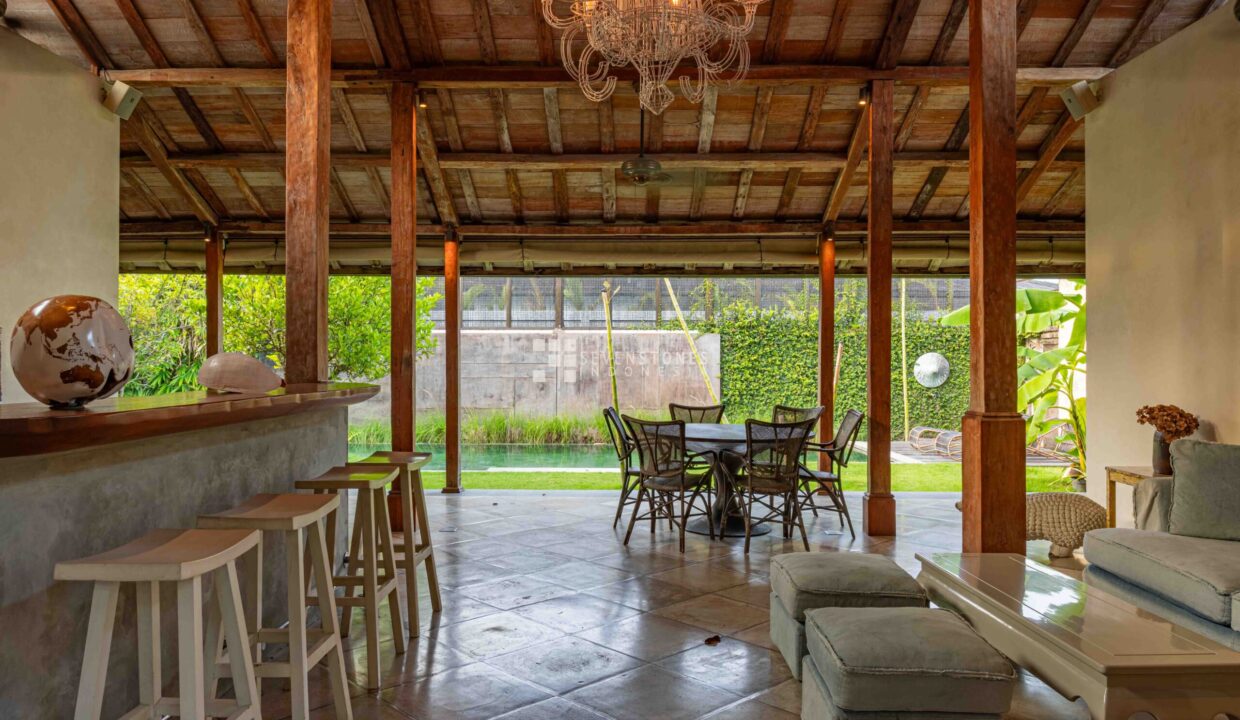 One-of-A-Kind Designer Villa for High Quality Living in Kerobokan (29)