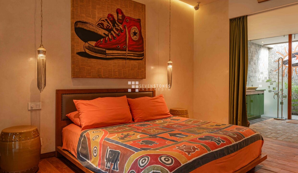 One-of-A-Kind Designer Villa for High Quality Living in Kerobokan (33)
