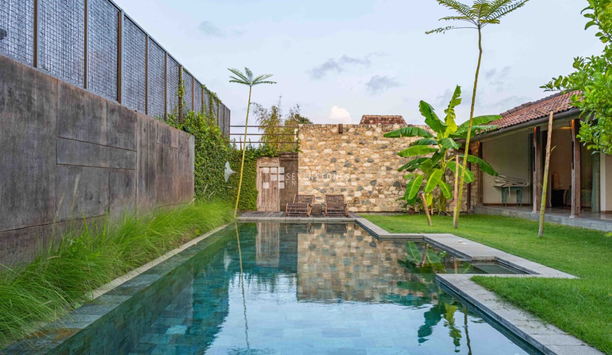 One-of-A-Kind Designer Villa for High Quality Living in Kerobokan (35)