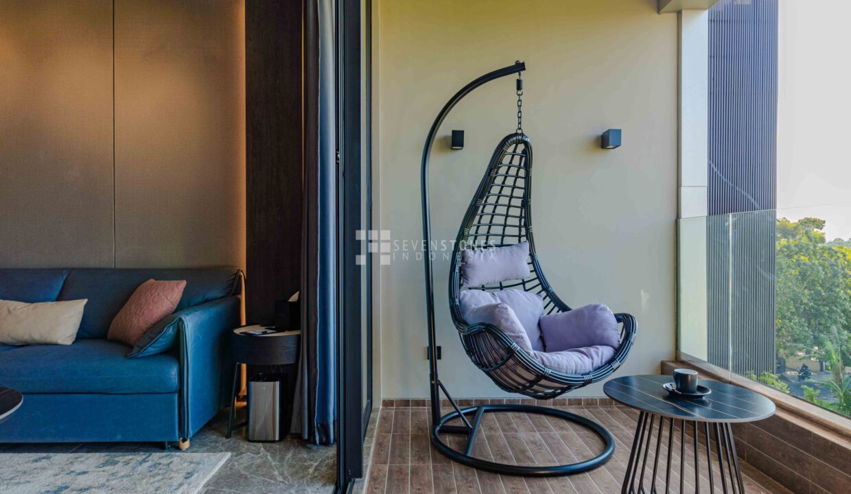 Premium Modern One Bedroom Apartment with Rooftop Bliss in Umalas (2)