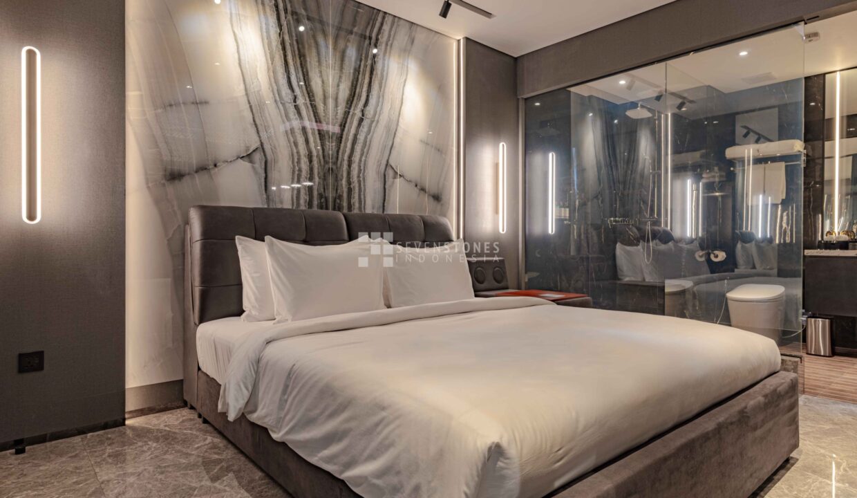 Premium Modern One Bedroom Apartment with Rooftop Bliss in Umalas (8)
