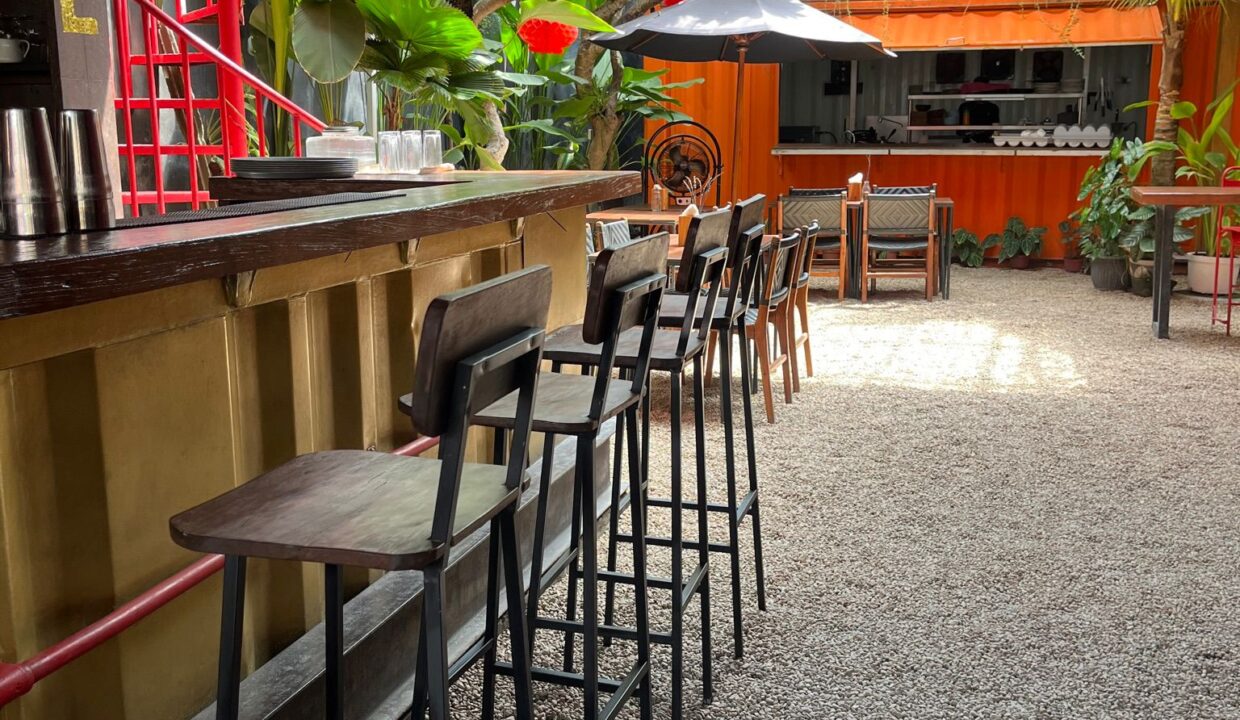 Strategic Premium Restaurant For Sale (14)