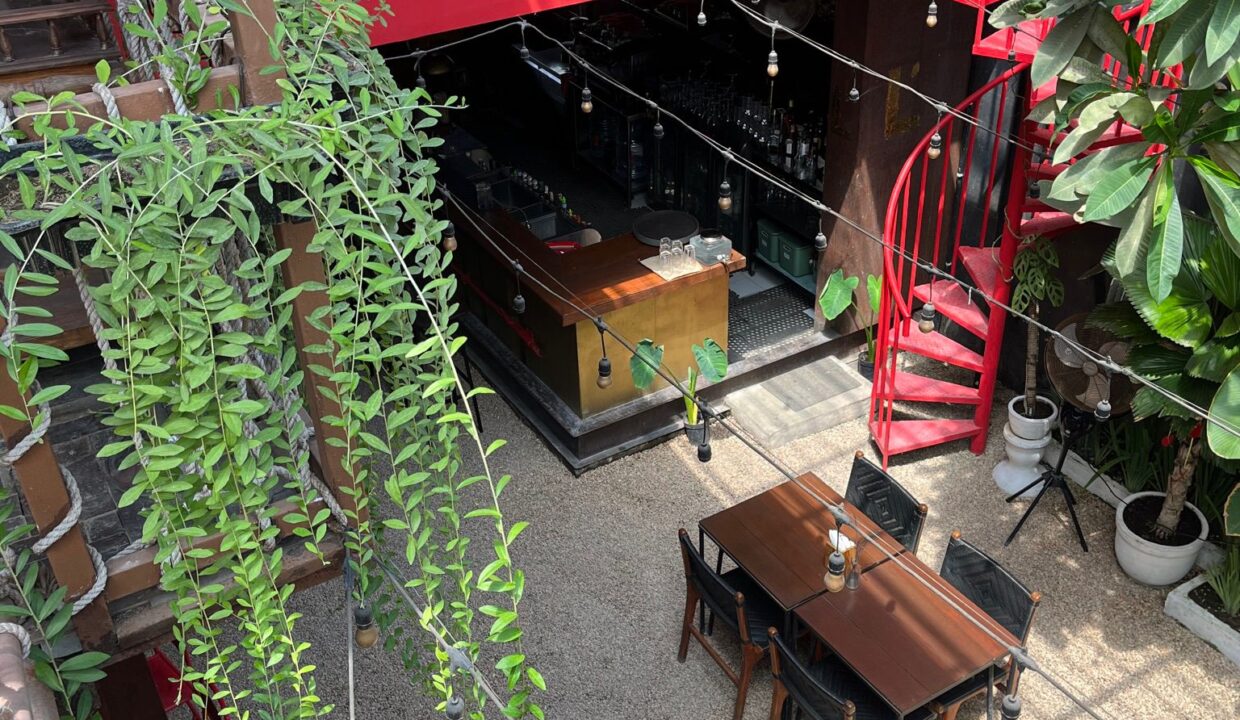 Strategic Premium Restaurant For Sale (17)