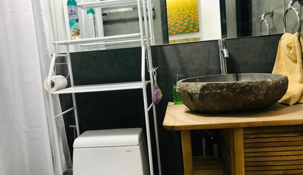 Three-Bedroom Apartment at the Center of Legian (14)