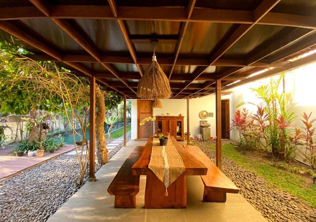 Three-Bedroom Tranquil Retreat in Pecatu (4)
