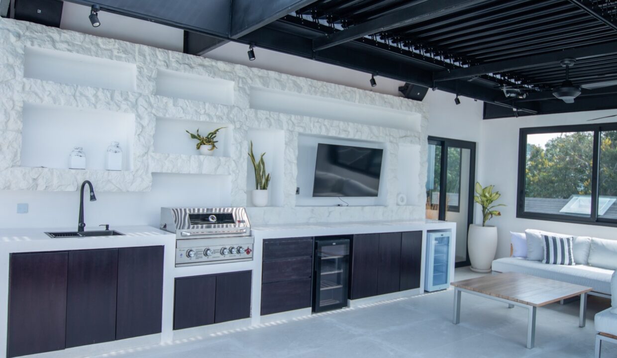 Three Story Mansion Atop Bingin Hill with Majestic View of Bali (10)