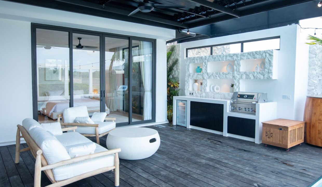 Three Story Mansion Atop Bingin Hill with Majestic View of Bali (19)