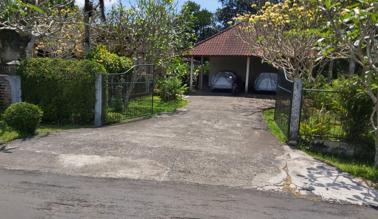 3-Bedroom Balinese style home villa in Tabanan (3)