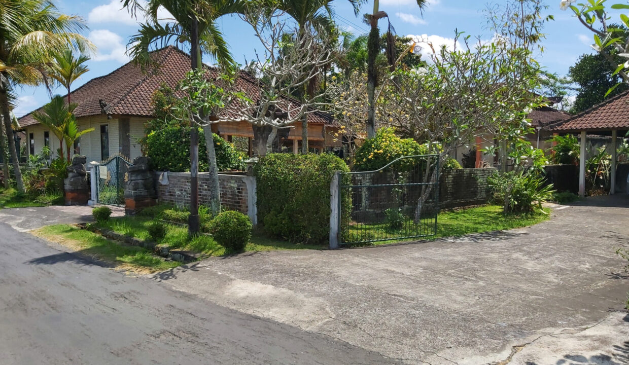 3-Bedroom Balinese style home villa in Tabanan (4)