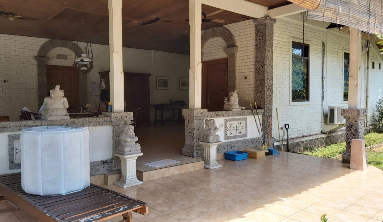 3-Bedroom Balinese style home villa in Tabanan (9)