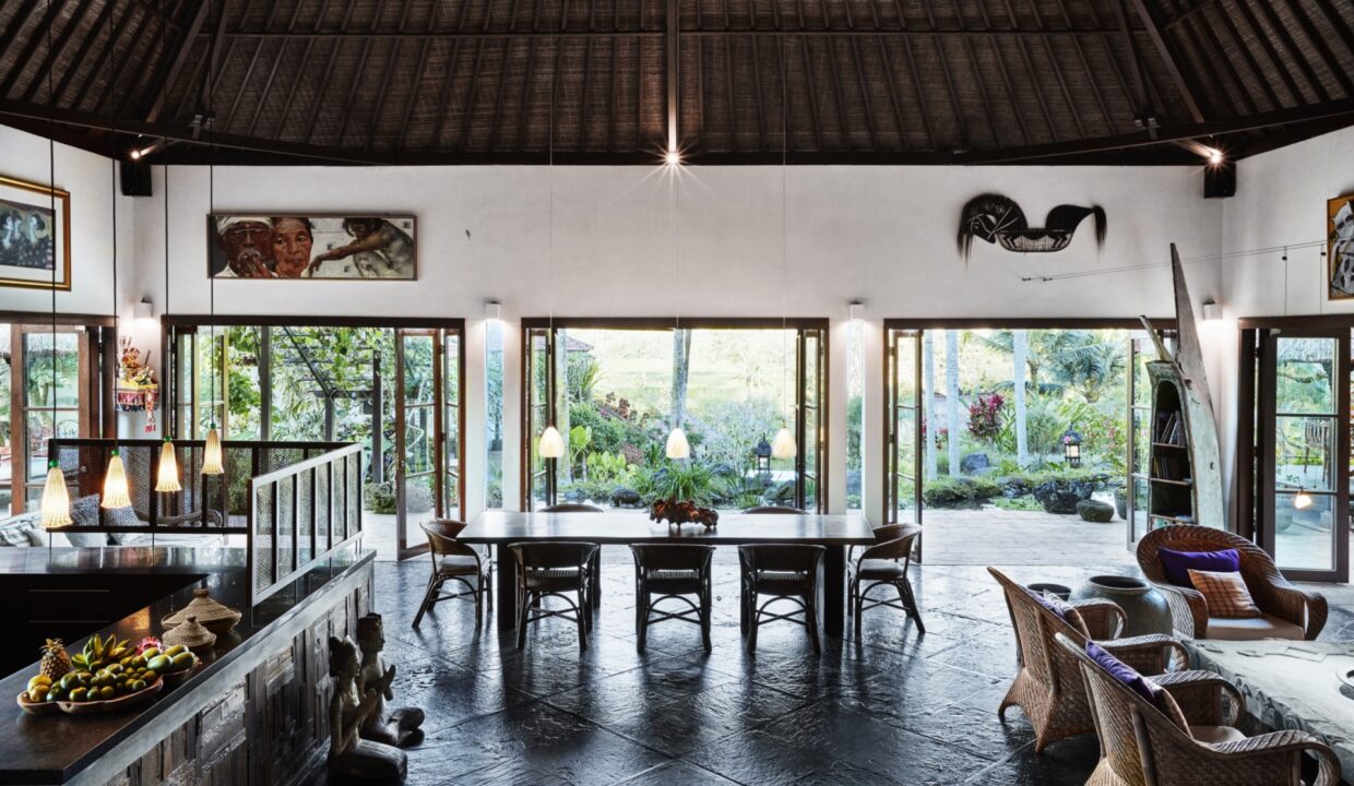 A Private Luxurious 4 Bedroom Villa with a Magnificent View of Ubud (12)