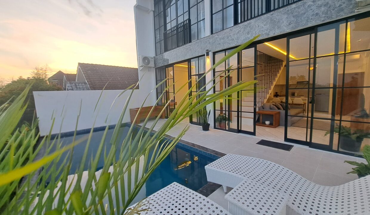 Brand New Three Bedroom Loft With Private Pool In Seminyak (10)