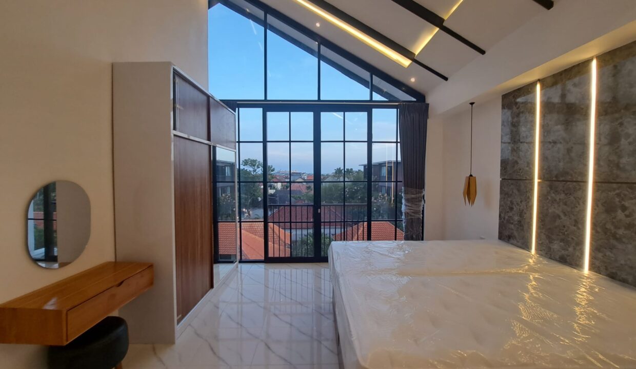 Brand New Three Bedroom Loft With Private Pool In Seminyak (8)