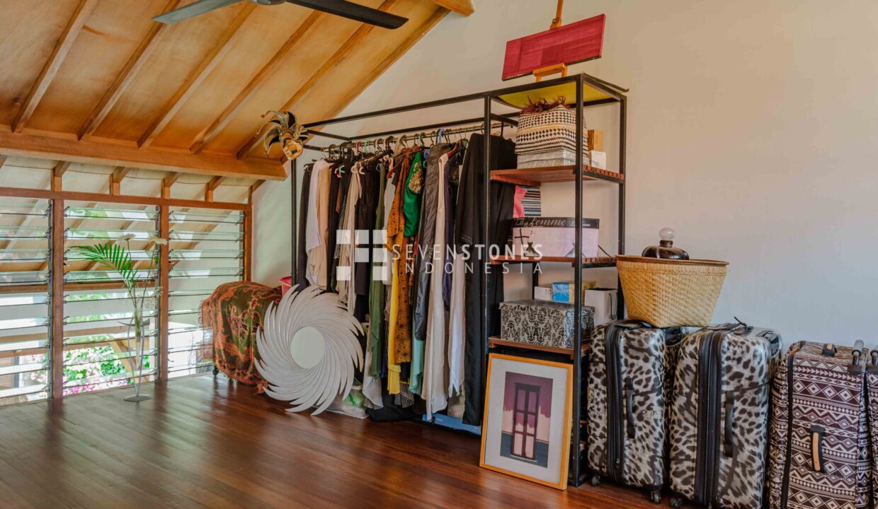 Enchanting 3-Bedroom Villa in Sanur (19)