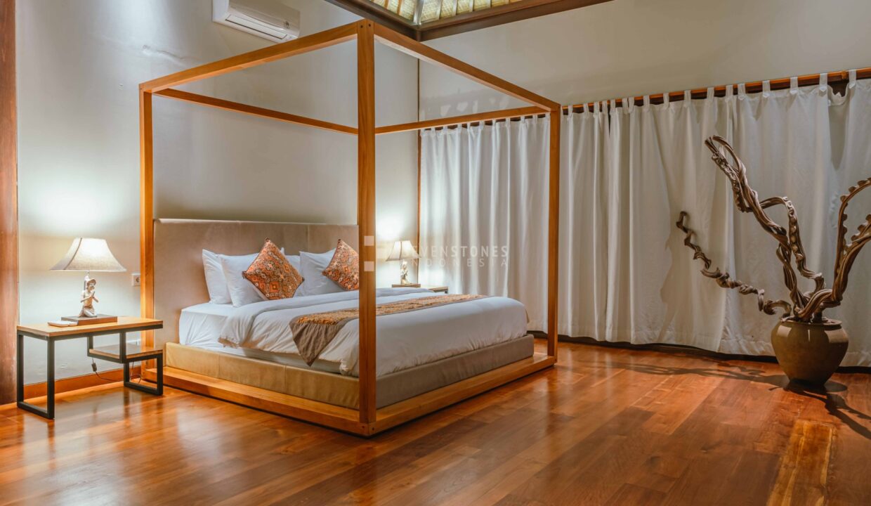 Five Bedroom Bukit Ocean View Villa – an Extraordinary Real Estate Opportunity (19)