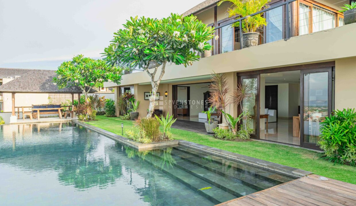 Five Bedroom Bukit Ocean View Villa – an Extraordinary Real Estate Opportunity (2)