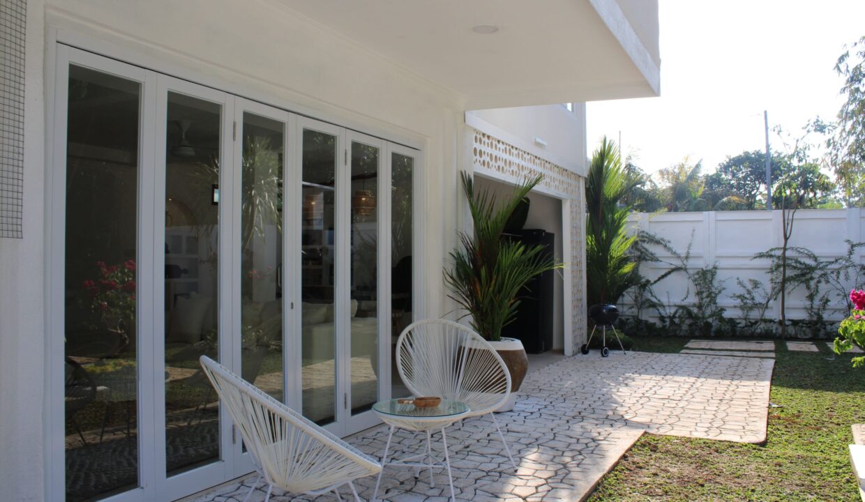 For Sale On A Leasehold, A Modern Three-Bedroom Villa In Ungasan (5)