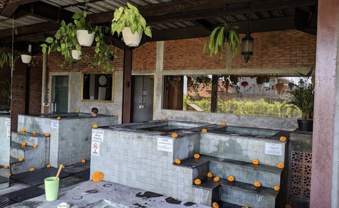 Golden Business Opportunity Lifestyle Spa, Beauty Cosmetic And Cafe for Sale in the Prime Location Of Canggu (18)