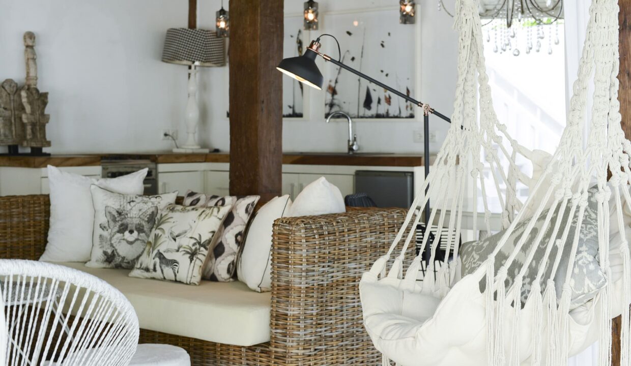 Lux Retreat Riverside Villa (13)