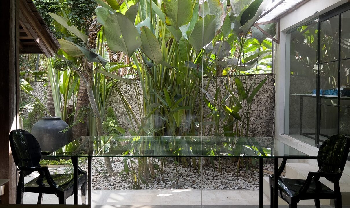 Lux Retreat Riverside Villa (22)