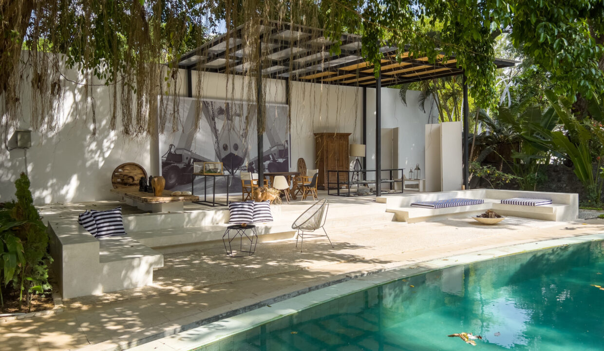 Lux Retreat Riverside Villa (4)