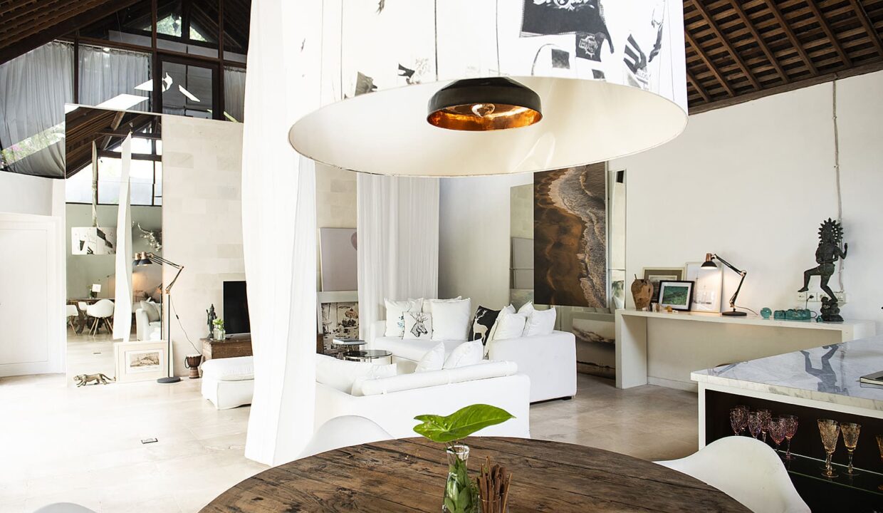Lux Retreat Riverside Villa (8)