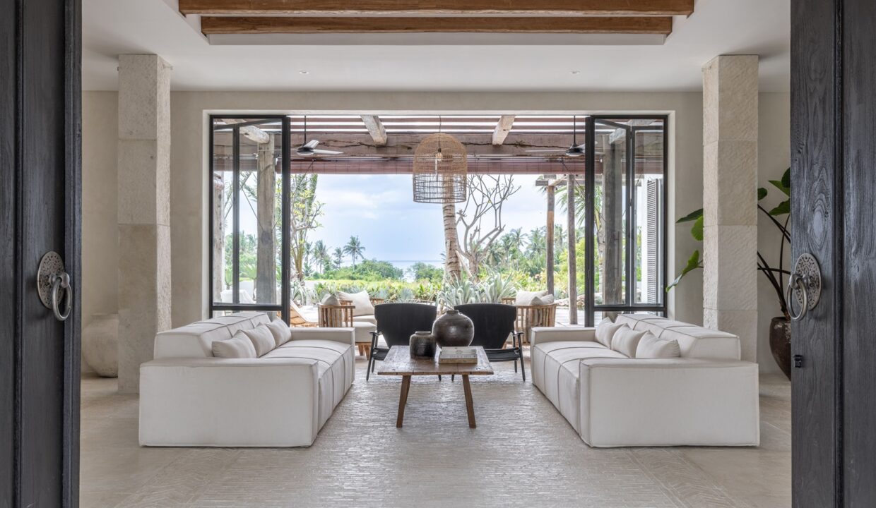 Luxurious 6 Bedroom Villa With Breathtaking Ocean View In Seseh (8)