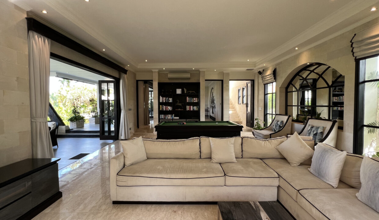 Luxurious Residences, Including Office For Sale In Canggu (10)