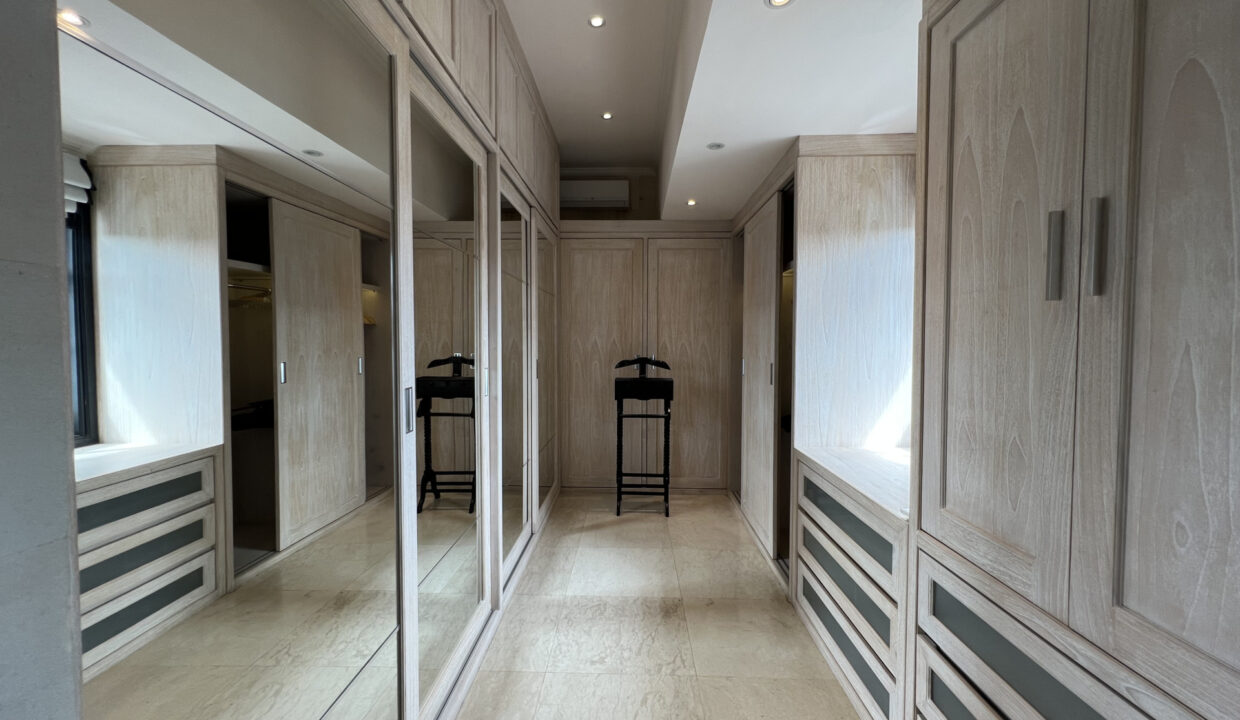 Luxurious Residences, Including Office For Sale In Canggu (23)