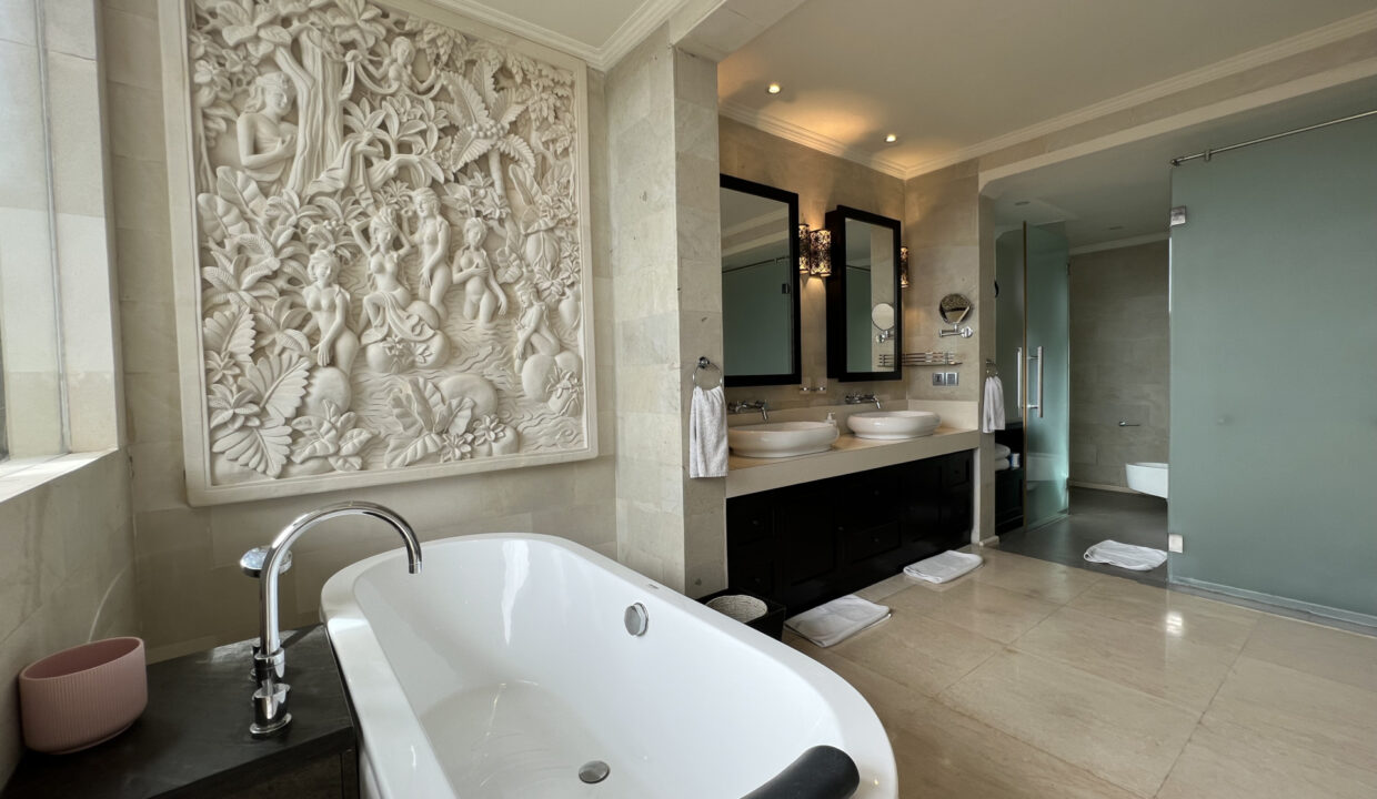 Luxurious Residences, Including Office For Sale In Canggu (25)